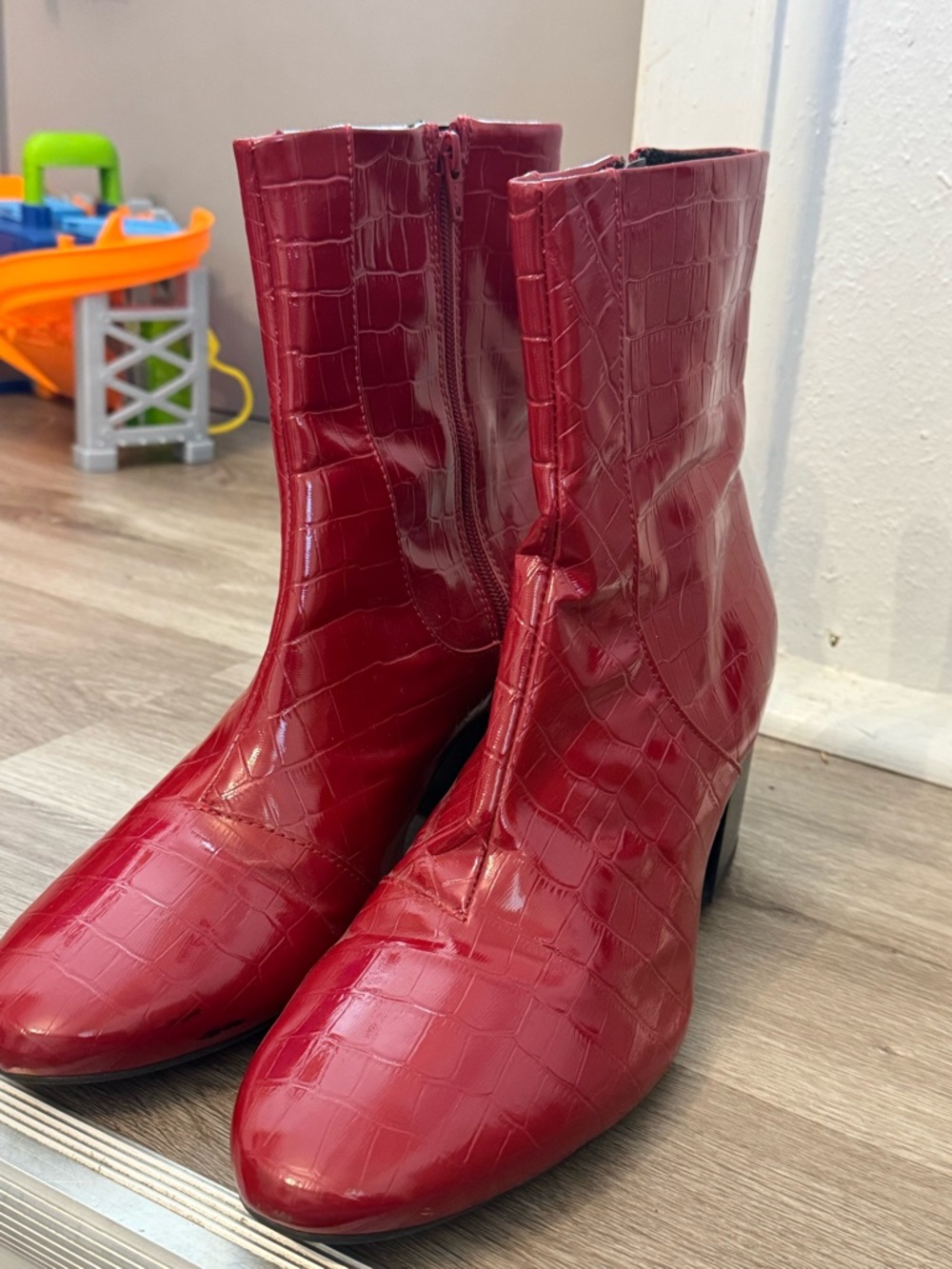 Men’s Red Boots